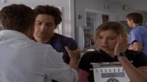 Смотреть на Лордфильм 2.0 Сериал Клиника 2001