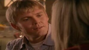 Смотреть на Лордфильм 2.0 Сериал Клиника 2001
