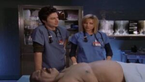 Смотреть на Лордфильм 2.0 Сериал Клиника 2001