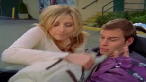 Смотреть на Лордфильм 2.0 Сериал Клиника 2001