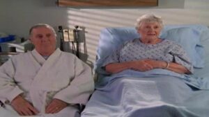Смотреть на Лордфильм 2.0 Сериал Клиника 2001